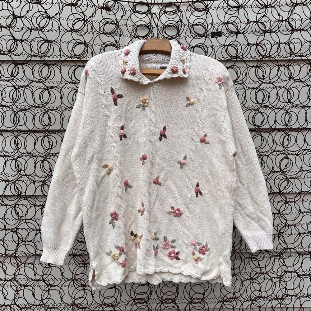 Vintage knit cream sweater with floral rosettes crochet collar cottagecore LARGE
